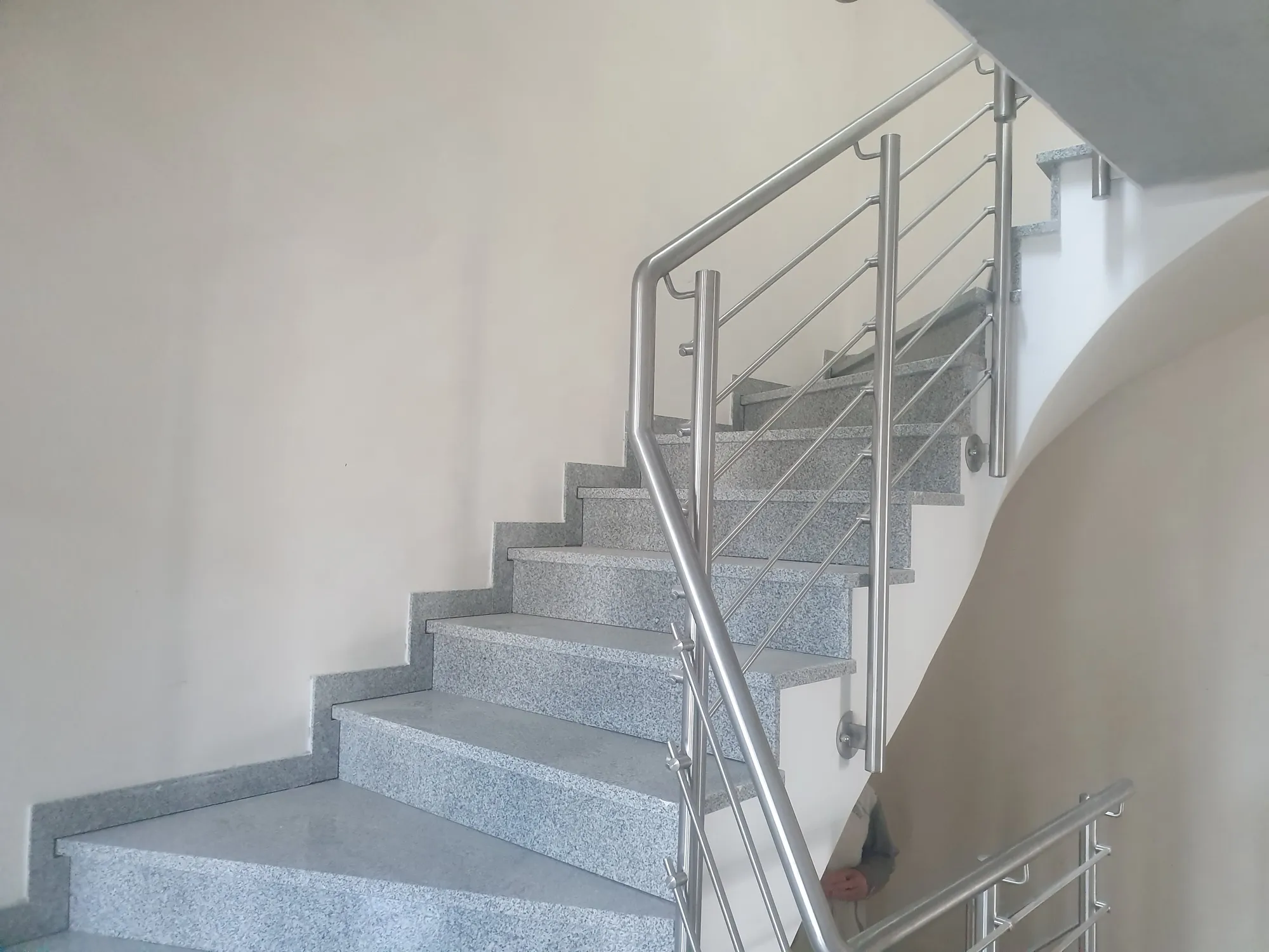 Granit Treppenanlage Dunkelbraun aus Granit, Stuttgart – Detailansicht 4 | Grama Natursteine