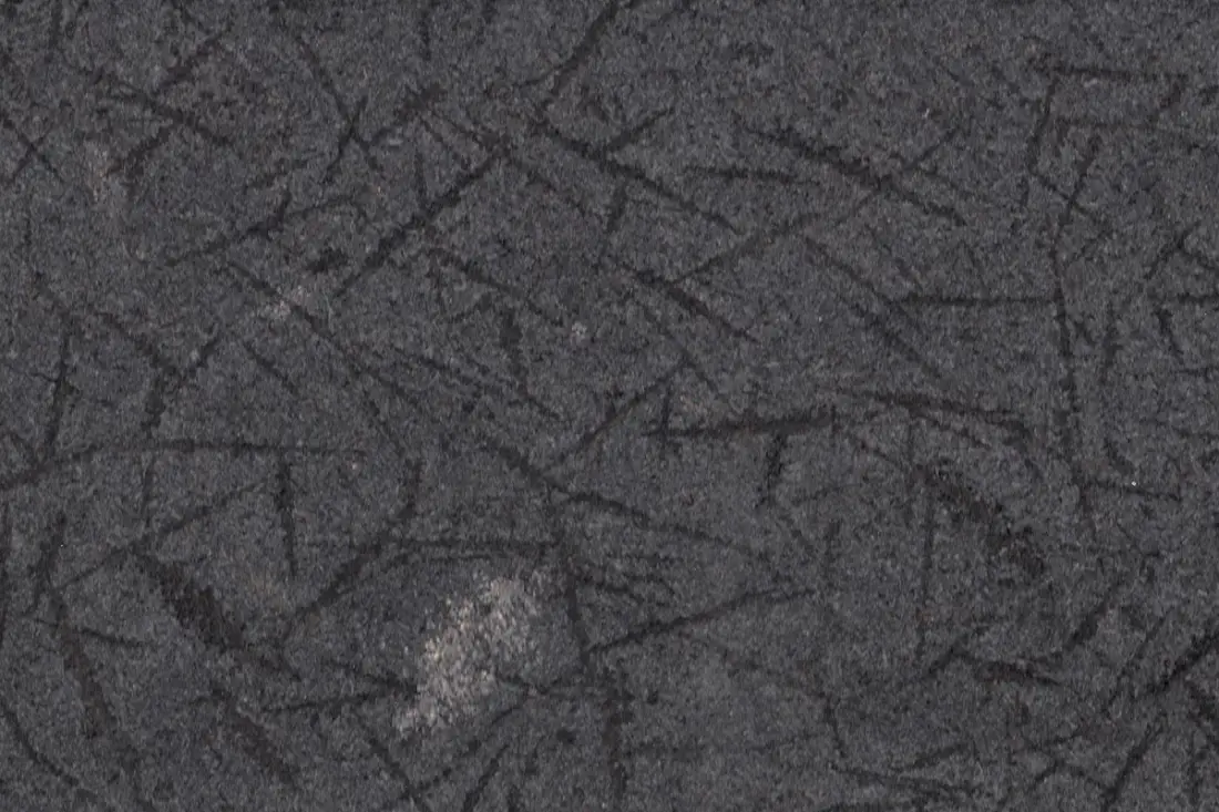 Black Ice – Naturstein in Nahaufnahme, Grama Natursteine