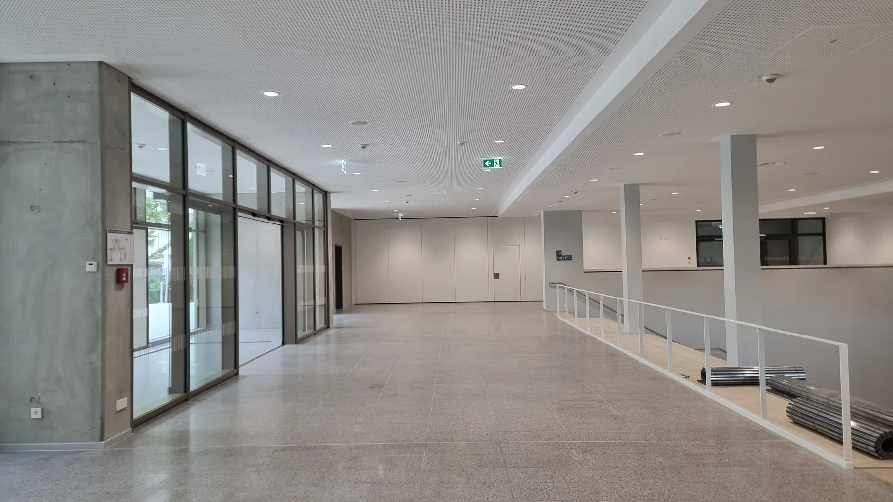 Gymnasium – Naturstein im Großobjekt aus Naturstein, Region Stuttgart – Detailansicht 6 | Grama Natursteine