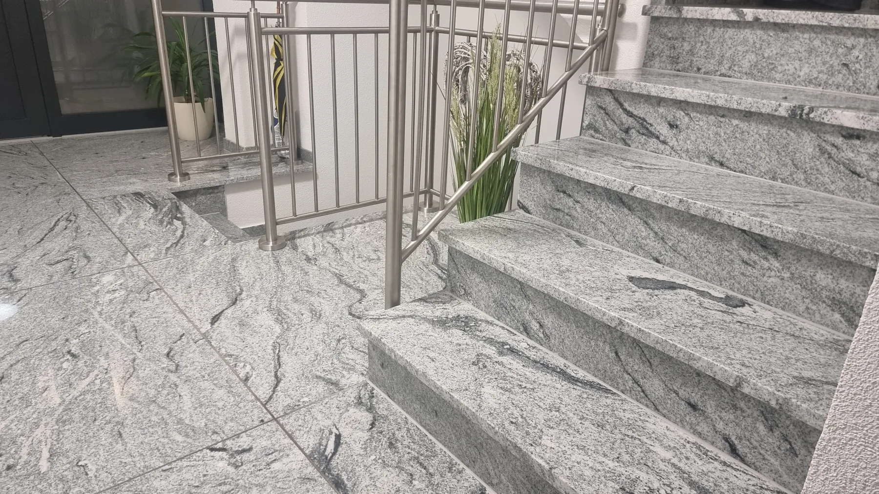 Merklingen – Treppe & Wohnambiente aus Marmor, Merklingen – Detailansicht 1 | Grama Natursteine
