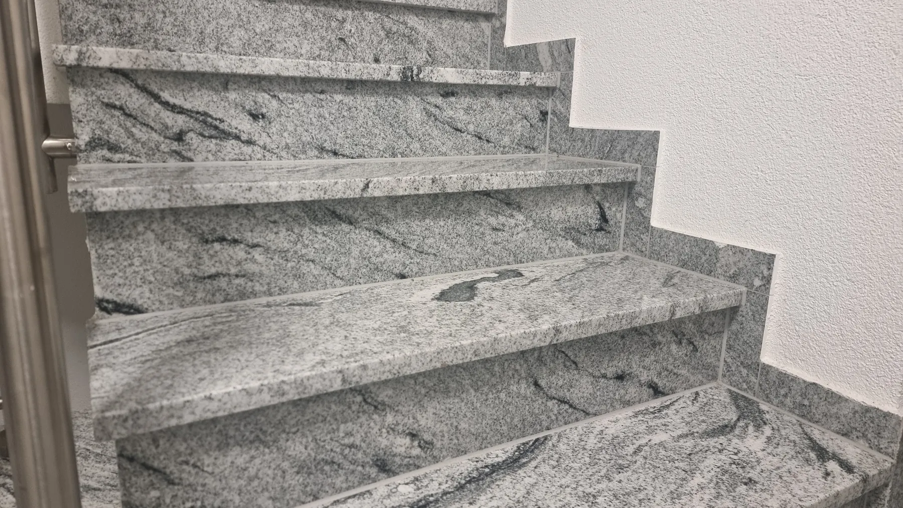 Merklingen – Treppe & Wohnambiente aus Marmor, Merklingen – Detailansicht 3 | Grama Natursteine